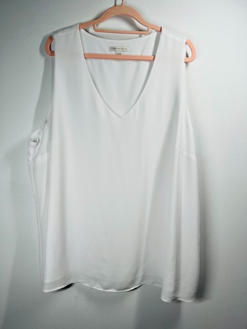 White Sleeveless V-Neck Blouse By Cato 22/24W Soft Lightweight Fabric